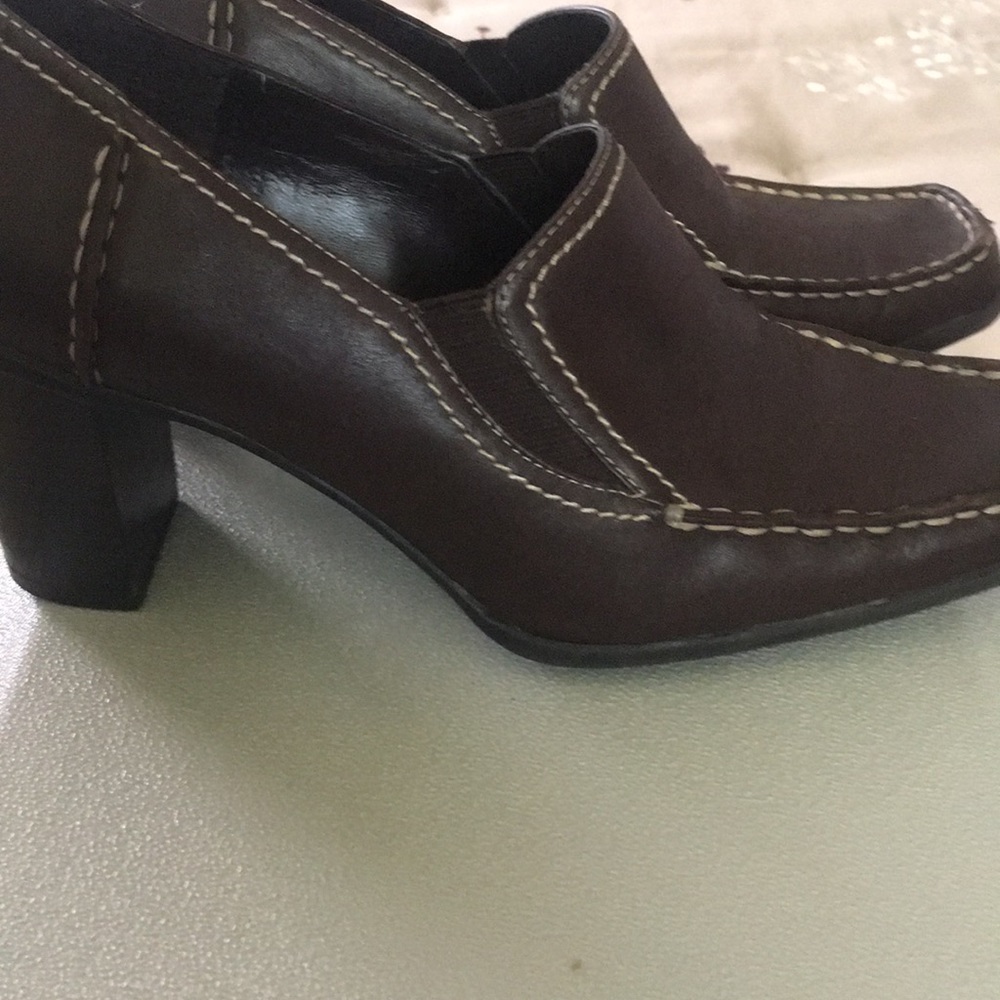 Brown Heeled Loafer size 7